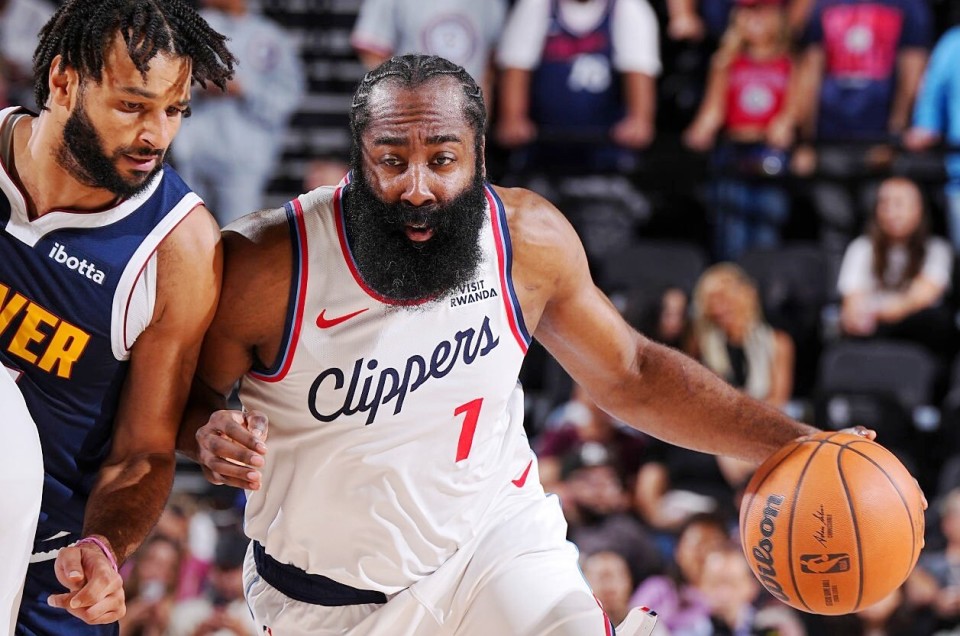 洛佩斯中投, src, 霍姆斯上篮 洛佩斯中投, src, 霍姆斯上篮