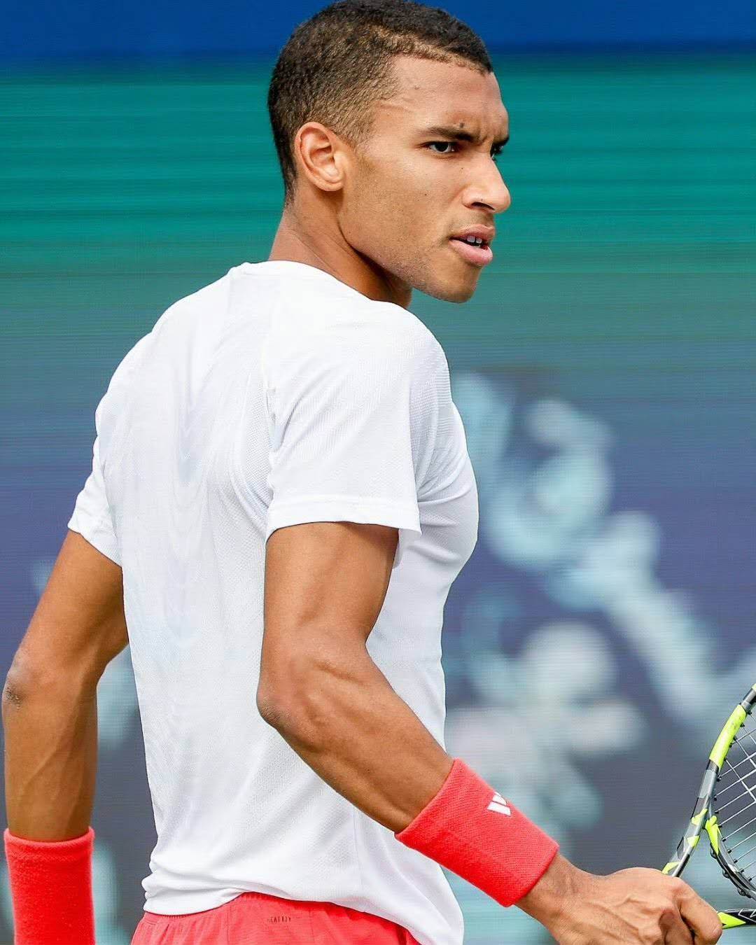 img, 还是两位高